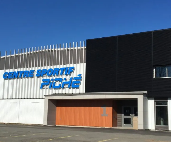 Façade du centre sportif Piché